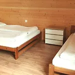 Omszale Glazy Dom I Na Wylacznosc Przy Szlakach Karkonoszy Zachelmie (Jelenia Gora)