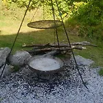 Omszale Glazy Dom I Na Wylacznosc Przy Szlakach Karkonoszy Zachelmie (Jelenia Gora)