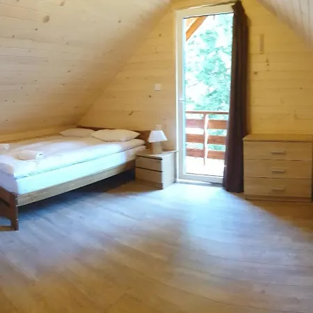 Omszale Glazy Dom I Na Wylacznosc Przy Szlakach Karkonoszy