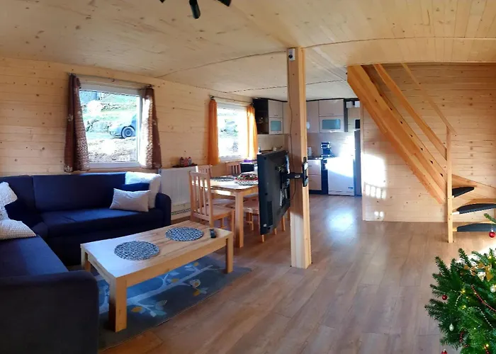 Omszale Glazy Dom I Na Wylacznosc Przy Szlakach Karkonoszy Zachełmie