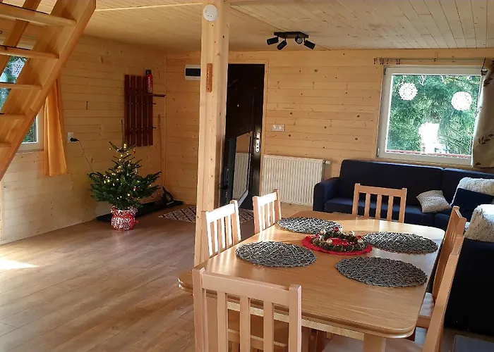 Omszale Glazy Dom I Na Wylacznosc Przy Szlakach Karkonoszy *